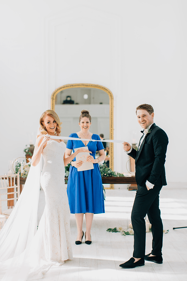 Blog Niamh_Smith_Irish_Wedding_Gallery_Gloster_House_P49.png