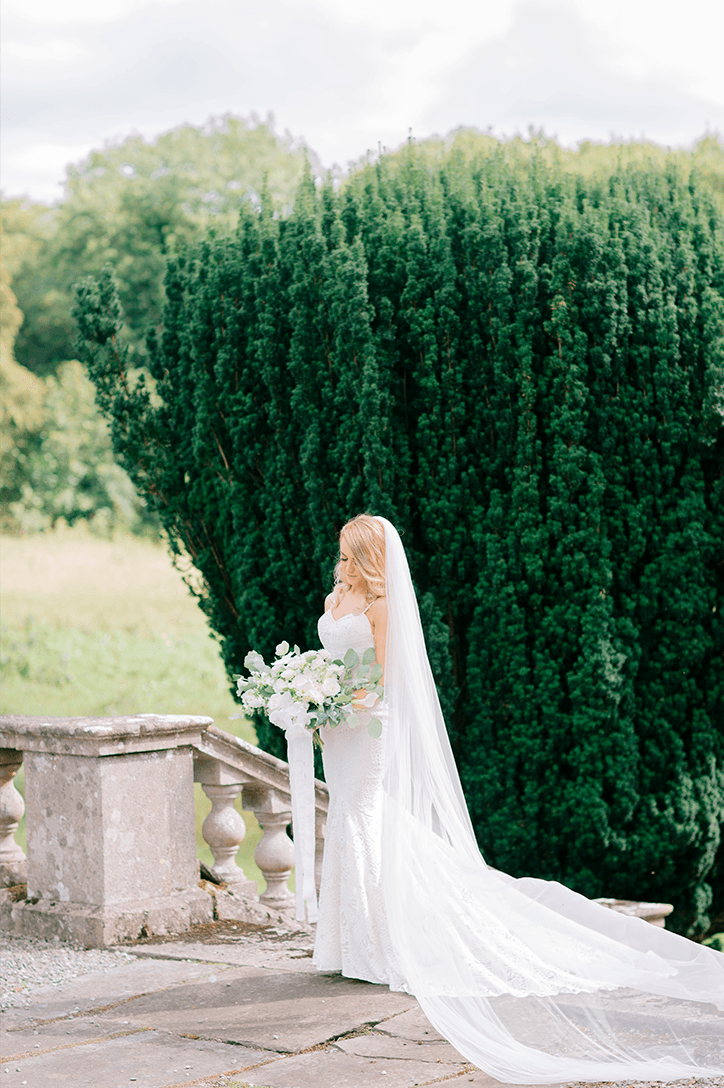Blog Niamh_Smith_Irish_Wedding_Gallery_Gloster_House_P53.png