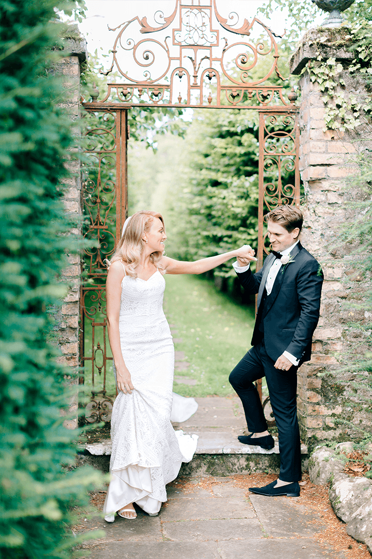 Blog Niamh_Smith_Irish_Wedding_Gallery_Gloster_House_P54.png