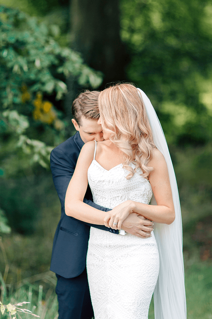Blog Niamh_Smith_Irish_Wedding_Gallery_Gloster_House_P57.png