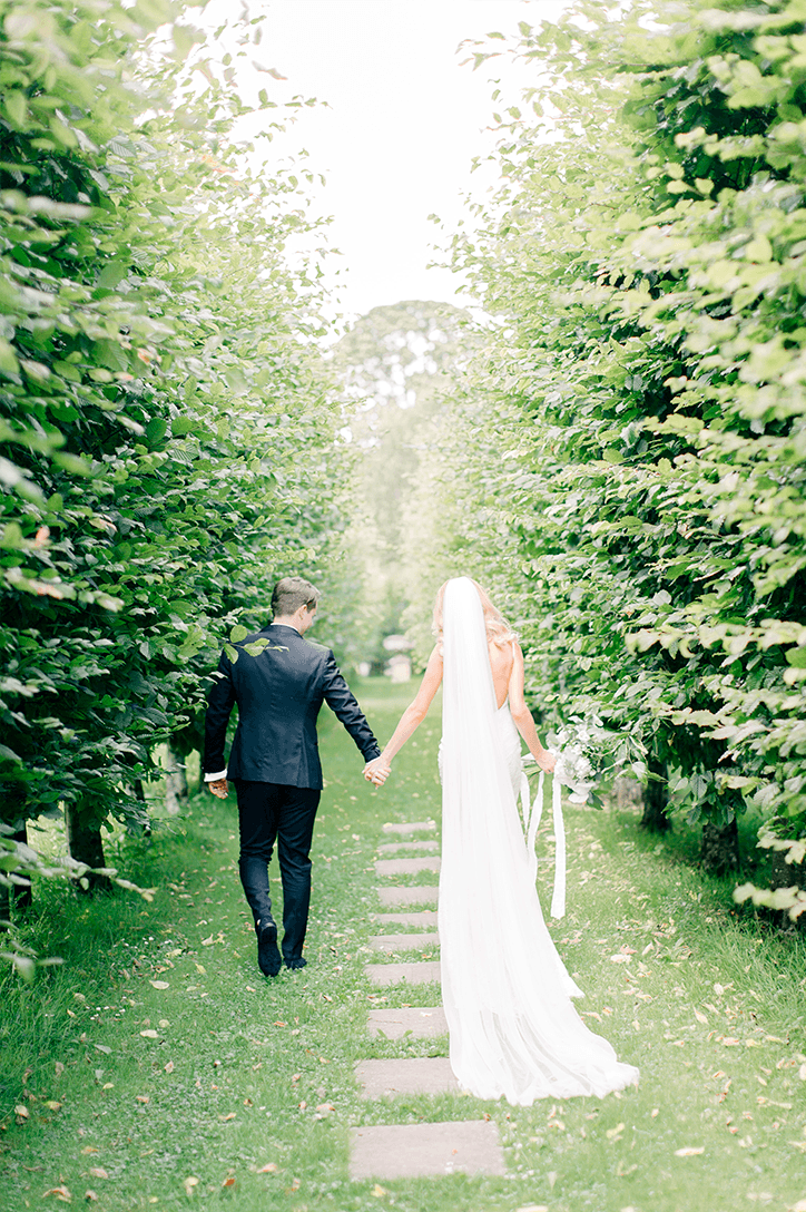 Blog Niamh_Smith_Irish_Wedding_Gallery_Gloster_House_P61.png