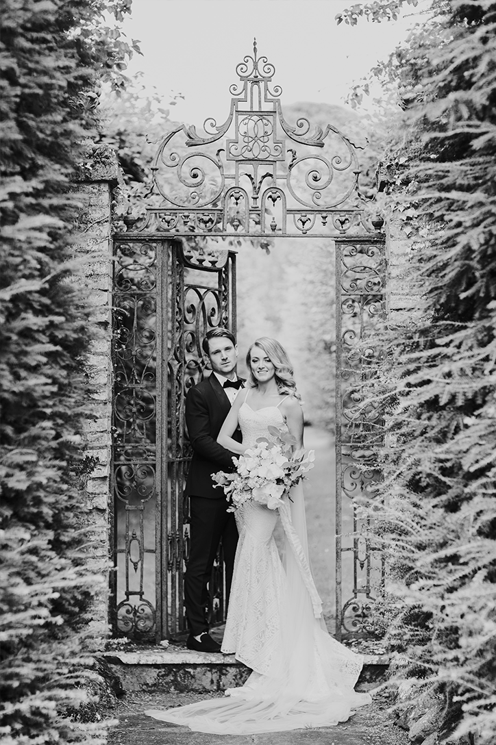 Blog Niamh_Smith_Irish_Wedding_Gallery_Gloster_House_P70.png