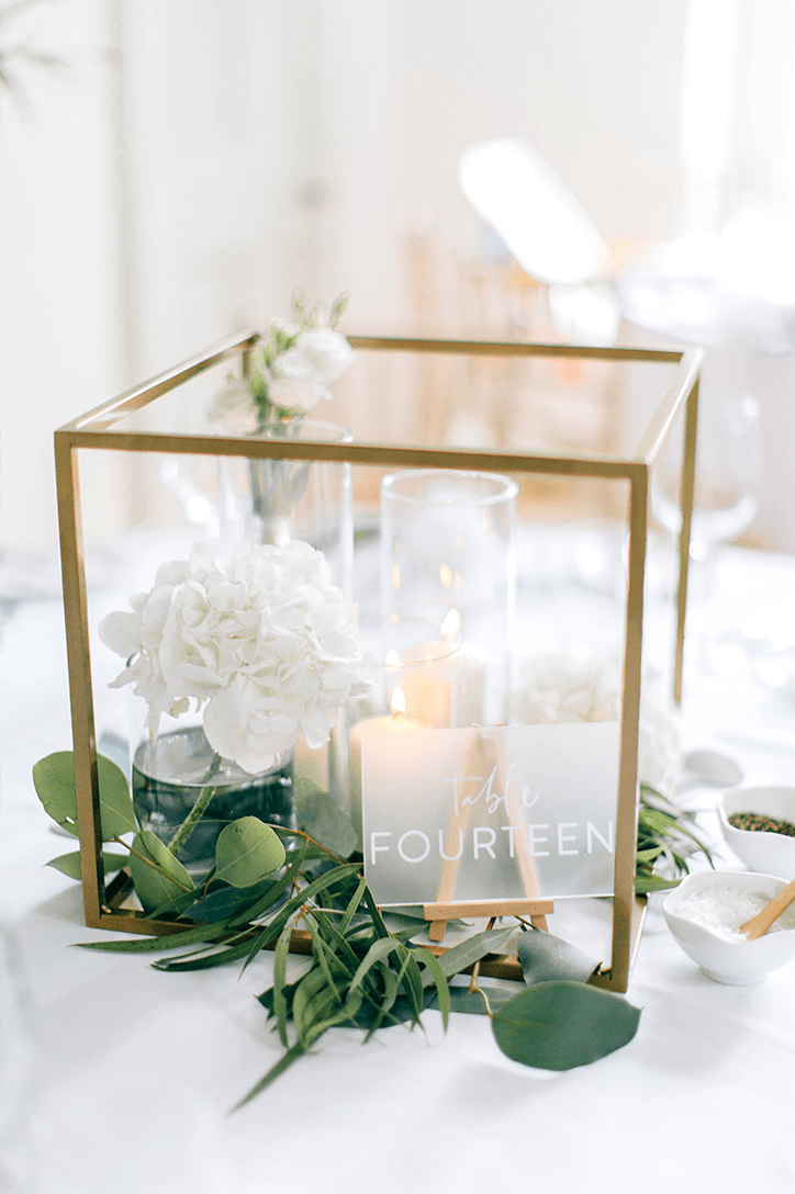 Blog Niamh_Smith_Irish_Wedding_Gallery_Gloster_House_P78.png