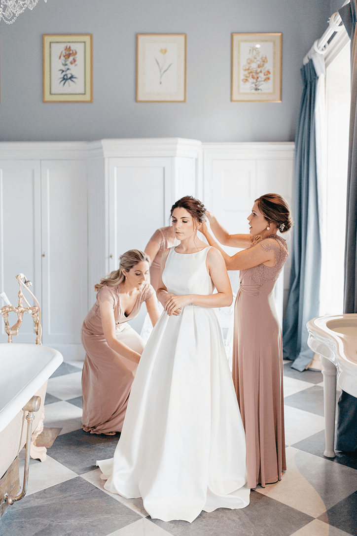 Blog Niamh_Smith_Irish_Wedding_luttrellstown_castle_P27.png