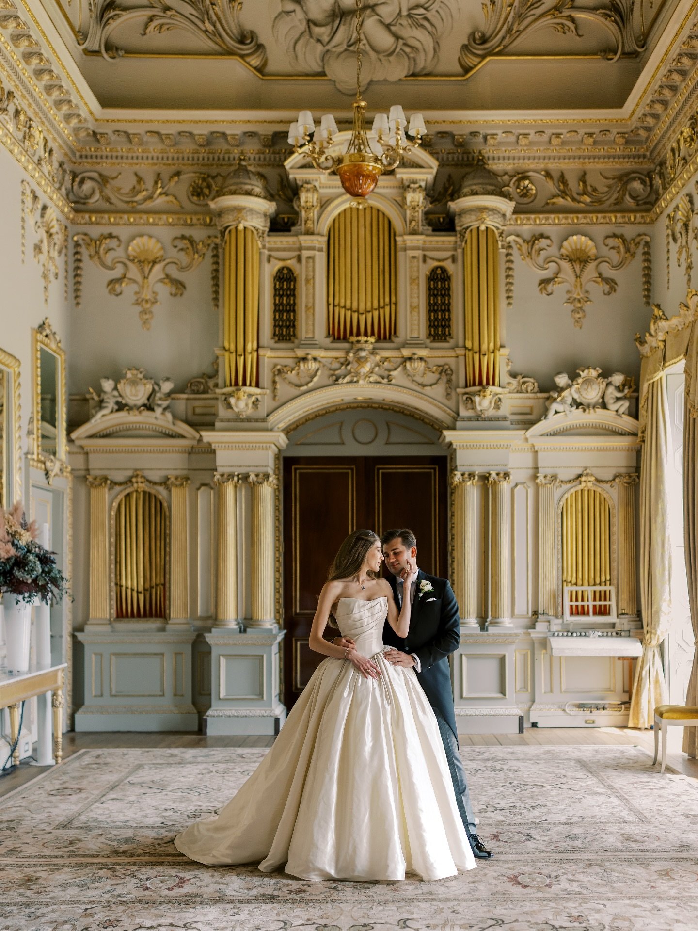 What a few days @cartonhouse.fairmont with @waterlily_weddings_ celebrating Avice and Chris
.
.
.
.
.
.
.
. #cartonhousehotel #cartonhouseweddings #cartonhouseweddingphotographer #cartonhouse #ireland #irishcastlewedding #weddingcouple #irishcastles 