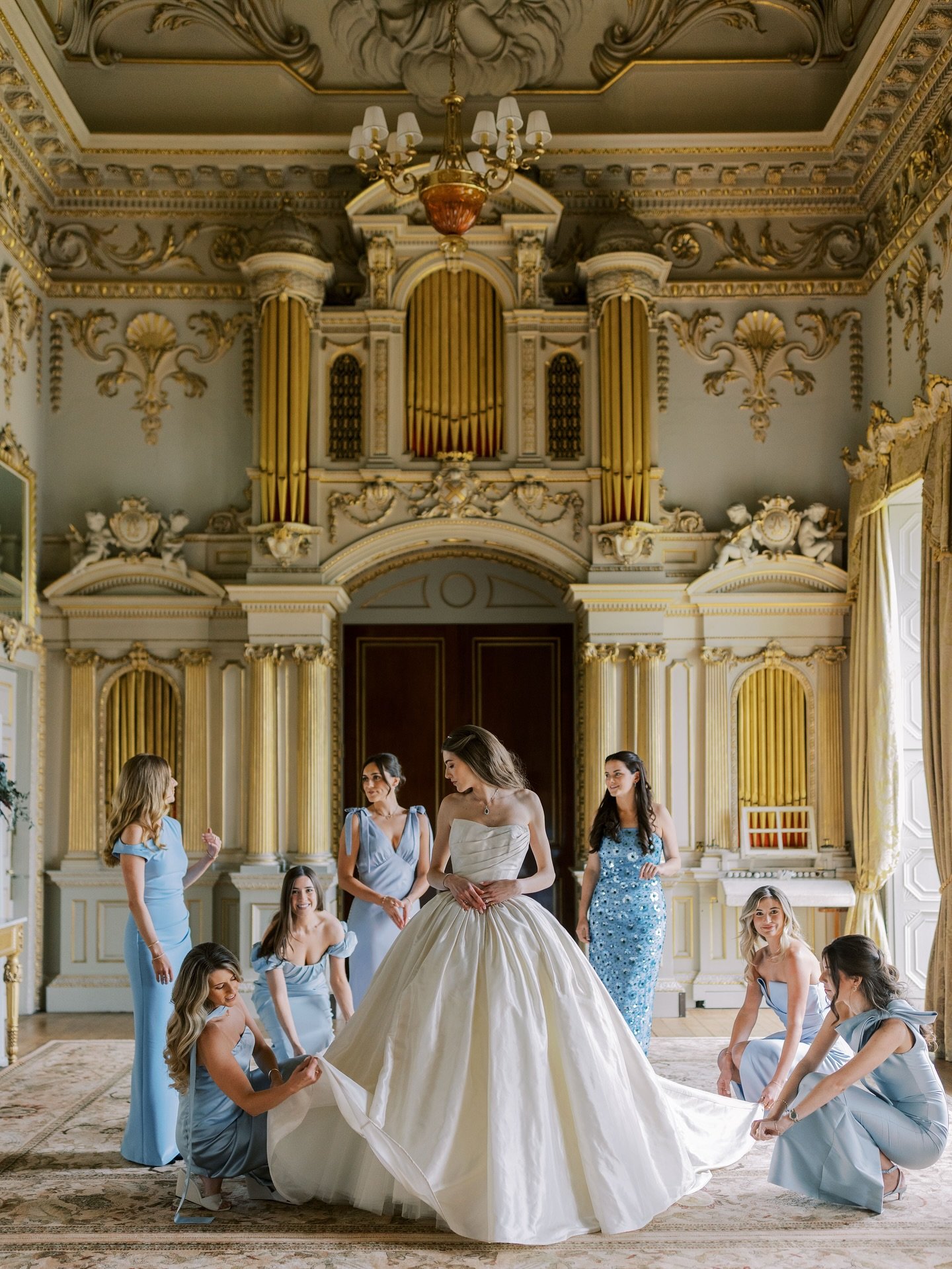 What a few days @cartonhouse.fairmont with @waterlily_weddings_ celebrating Avice and Chris
.
.
.
.
.
.

#cartonhousehotel #cartonhouseweddings #cartonhouseweddingphotographer #cartonhouse #ireland #irishcastlewedding #weddingcouple #irishcastles #co