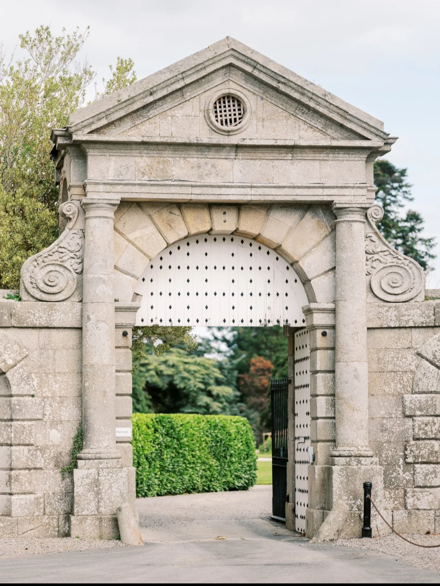 .
.
.

 #castlewedding #ireland #irishcastlewedding #weddingcouple #irishcastles #coupleportrait #weddinginspiration #usawedding #castlewedding #irishcastlewedding #niamhsmithphotography #niamhsmith #niamhsmith_thephotographyhub #bridal #brightandair