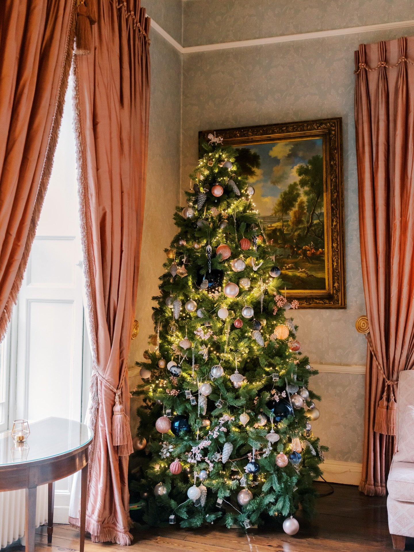 Festive tankardstown 

.
.

 #tankardstown #ireland #irishcastlewedding #weddingcouple #irishcastles🍀💚