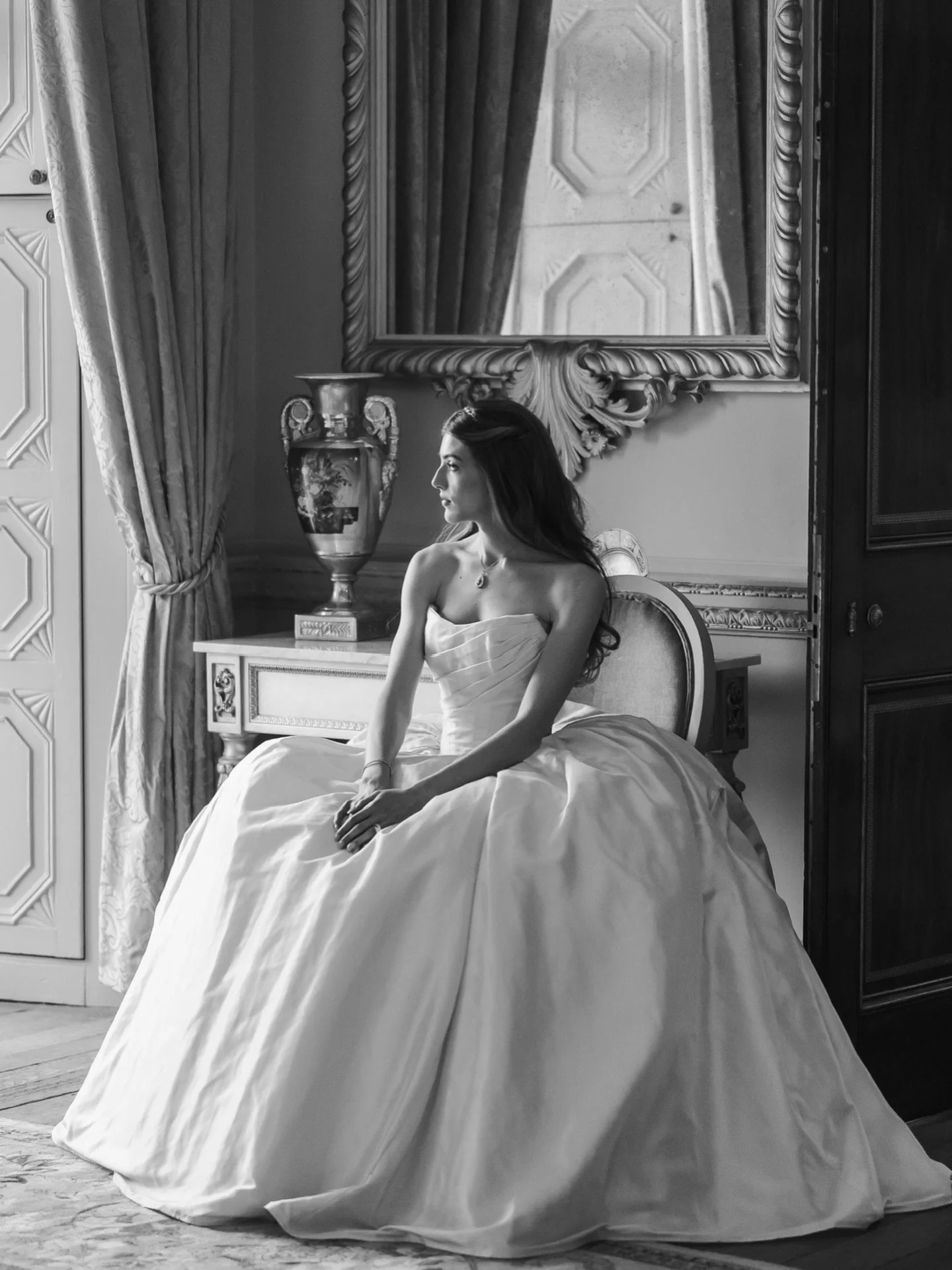 @carton-house.fairmont perfect bride for the most perfect venue
.
.
.
.
.
.
.
.
.
#cartonhousehotel #cartonhouseweddingphotographer #cartonhouseweddings #glosterhousewedding #niamhsmithphotography