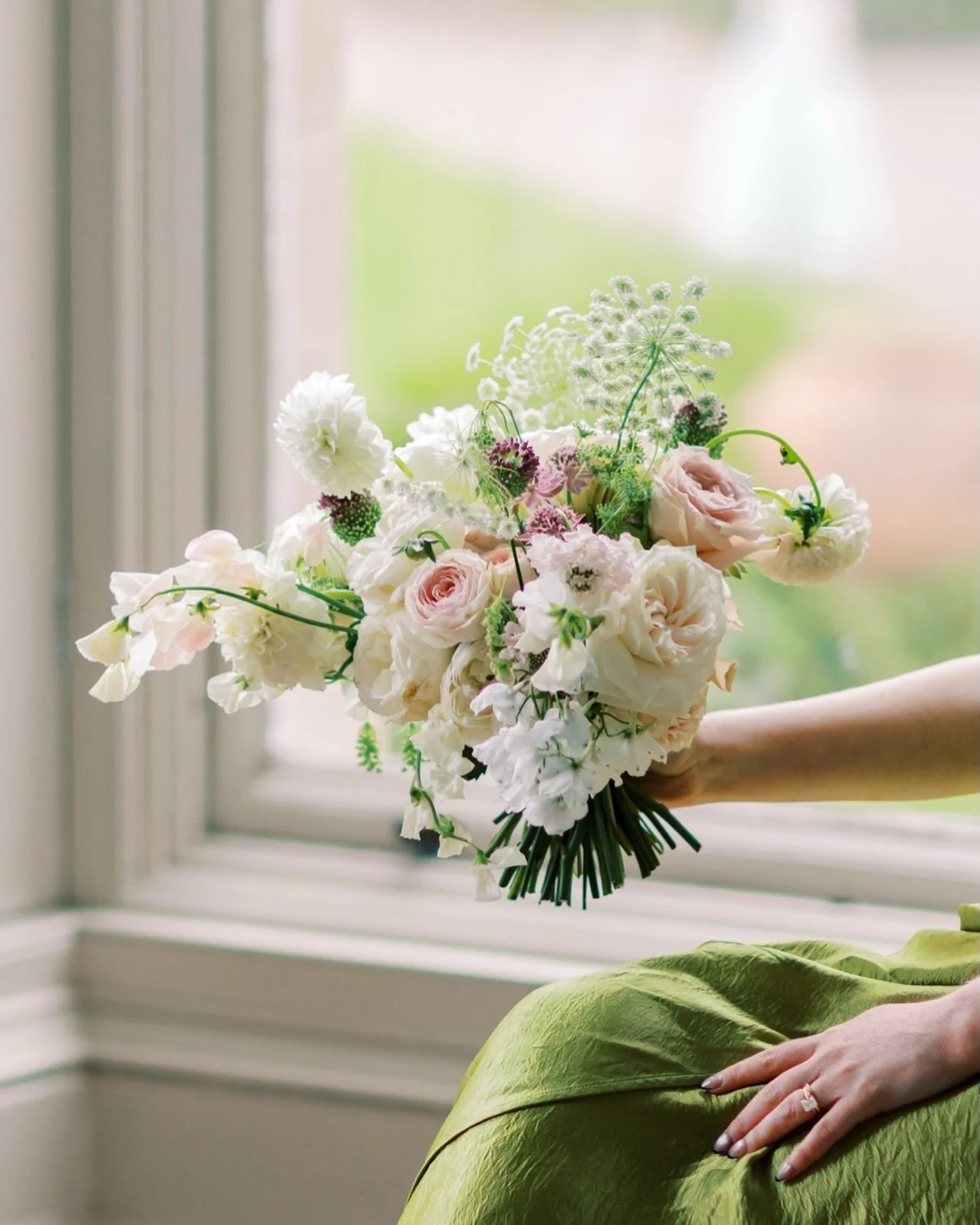 Castle Leslie bouquet blooms. 🌿💐🏰
#castleleslieestate #BridalBouquet #weddingflowers #CastleWedding