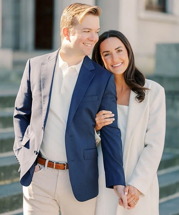 In Dublin&rsquo;s cobblestones streets&hellip;. A perfect engagement session 
.
.
.
.
.

.
#luttrelstowncastle 
#engagementshoot #luttrelstowncastle o#americanirishwedding #couplesphotography