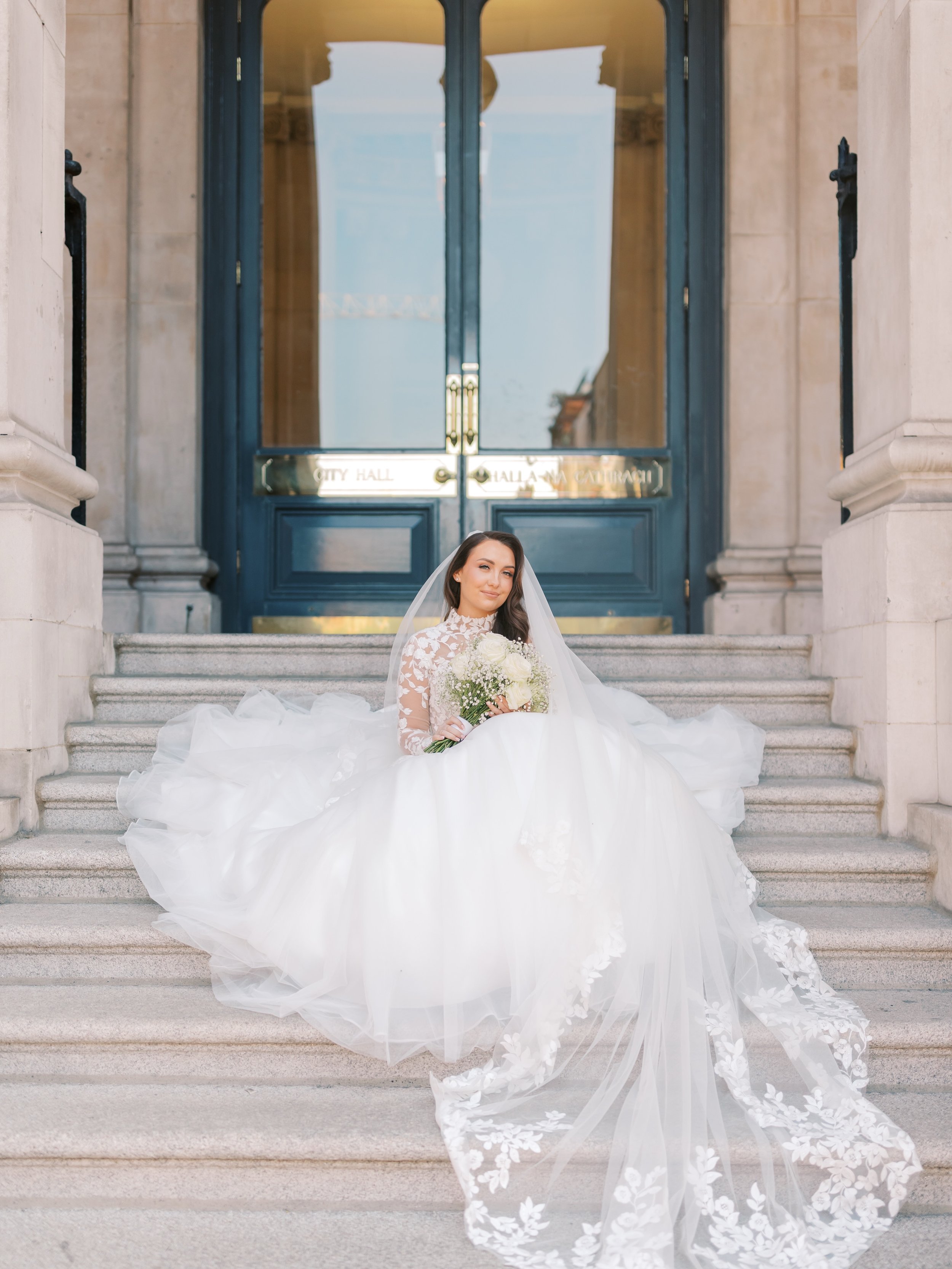Luke &amp; Shannon travelled from England to celebrate their wedding at Dublin City Hall last week, and it could not have felt more timeless ✨ thank you to Hannah @cityhalldublin for being so amazing. 

Dublin City Hall always creates the perfect atm