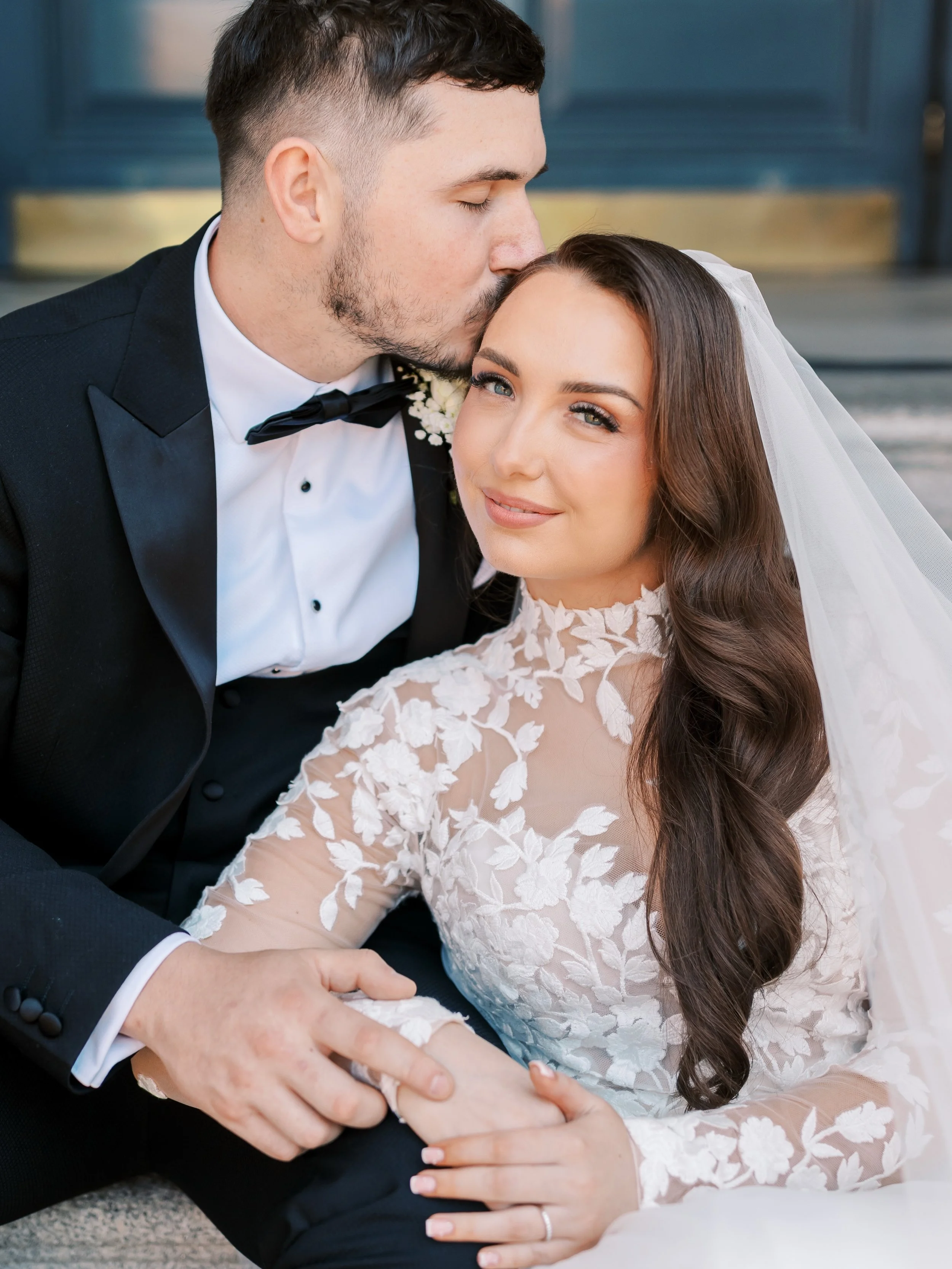Luke &amp; Shannon travelled from England to celebrate their wedding at Dublin City Hall last week, and it could not have felt more timeless ✨ thank you to Hannah @cityhalldublin for being so amazing. 

Dublin City Hall always creates the perfect atm