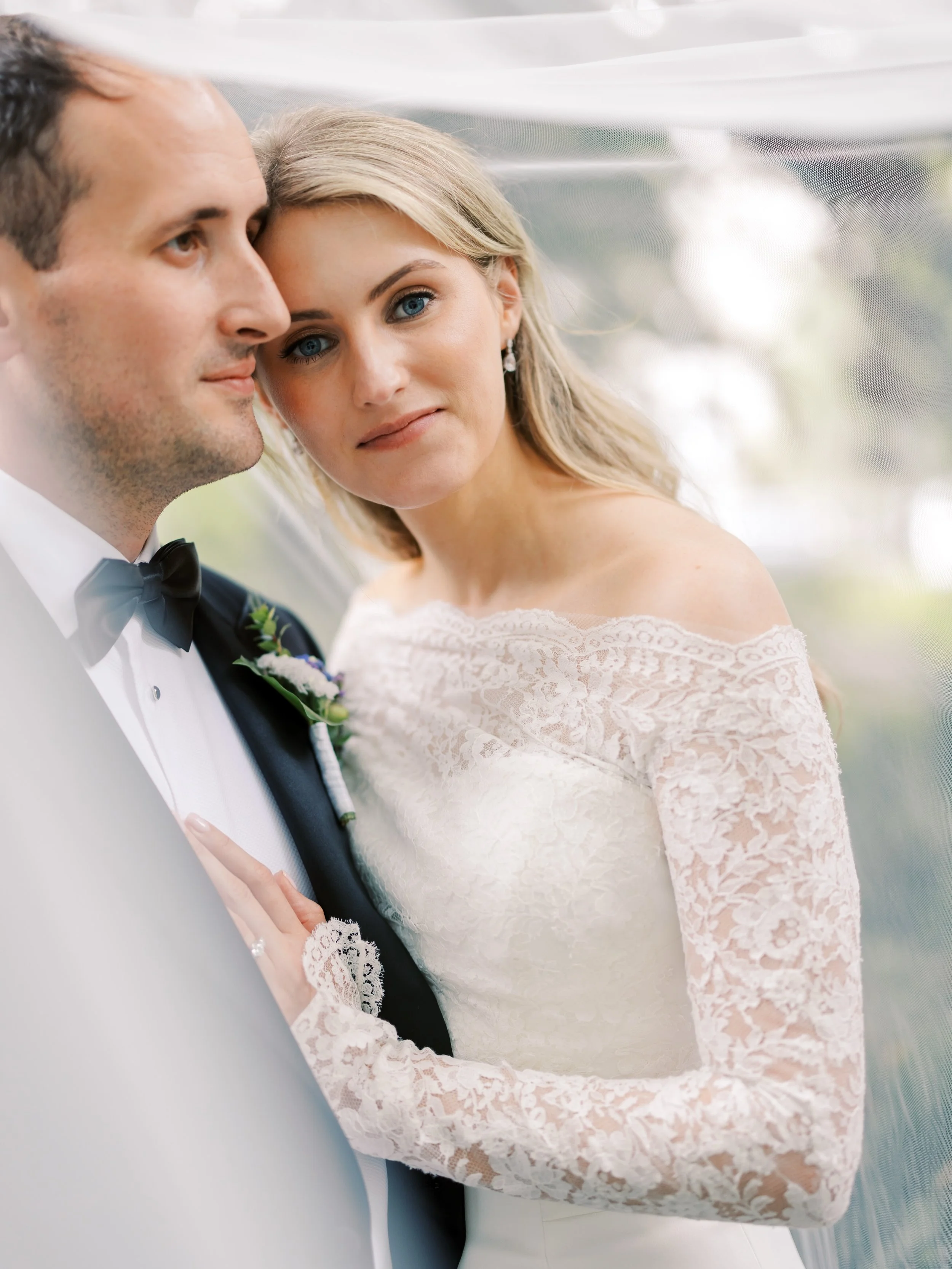 Today was just so gorgeous for Kate and Andy who had their dream day at @merrionhotel 

Team on the day 
🍃 Ceremony @weddingcelebrantireland 
🍃 Venue @merrionhotel 
🍃 Make up @michelle_kinsella_makeup 
🍃 Hair @cashmandjmc 
🍃 Flowers @merrionhote
