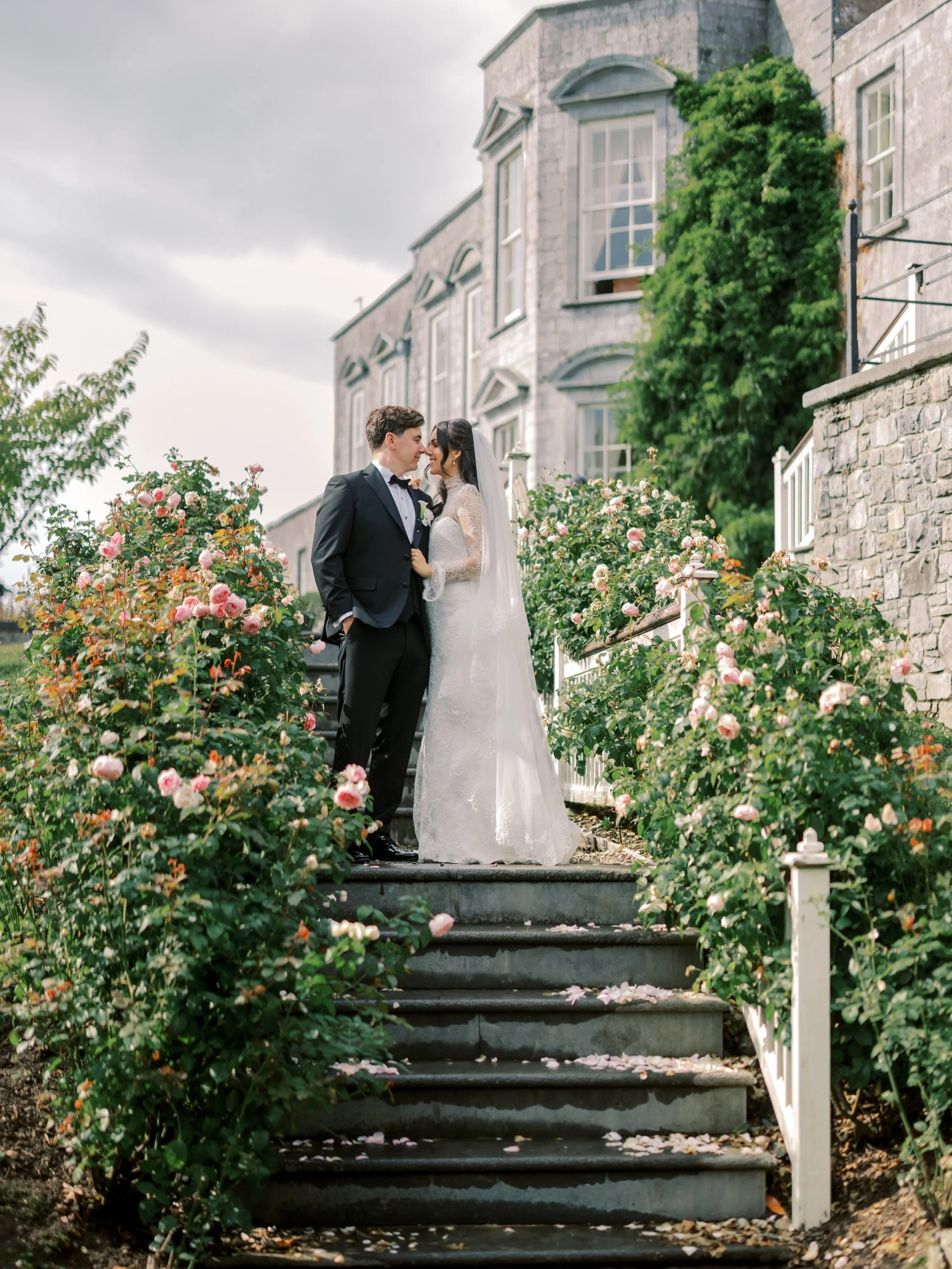 Patrick and Liadan 🍃
.
.
.
.
.
.
.
Team on the day 
🍃 Ceremony St. Candice Kilkenny 
🍃 Venue @castledurrow 
🍃 planner @castledurrow 
🍃 video @croi_films 
🍃 Make up @rebeccaodonovan_makeup 
🍃 Hair @loumerryweatherhair 
🍃 dress @suzanneneville 