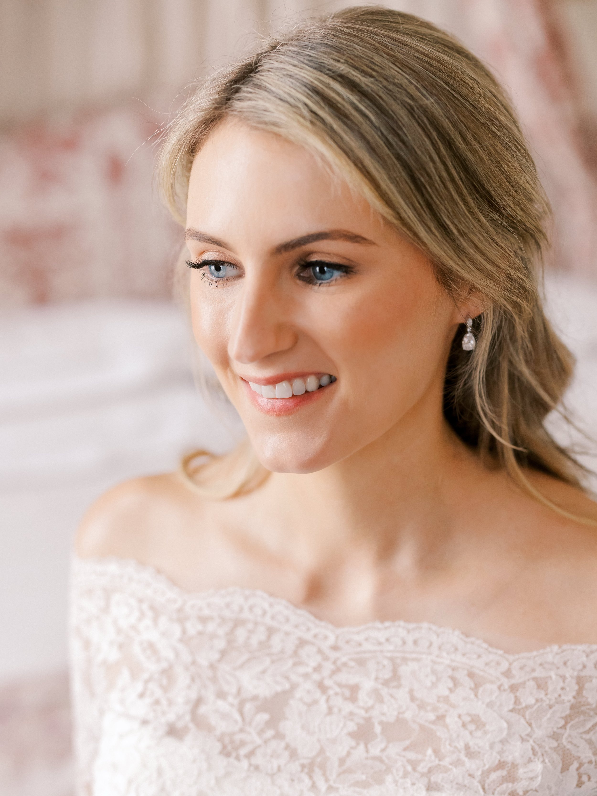 A beautiful intimate day for Kate and Andy @merrionhotel 

Team on the day 
🍃 Ceremony @weddingcelebrantireland 
🍃 Venue @merrionhotel 
🍃 planner @alma_k_mcging 
🍃 Make up @michelle_kinsella_makeup 
🍃 Hair @cashmandjmc 
🍃 Flowers @merrionhotel 
