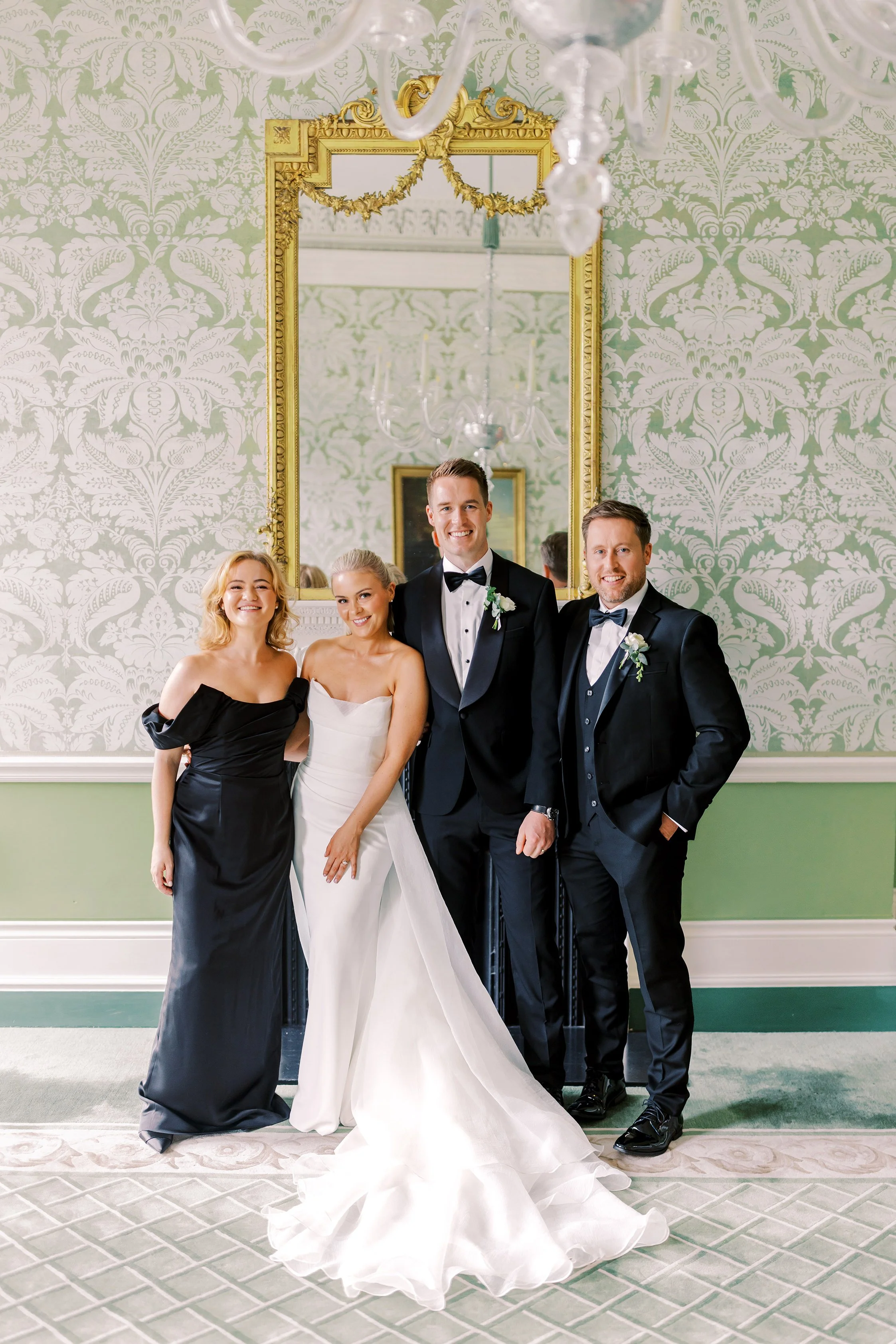 WEDDING FAMILY PICTURES AT SHELBOURNE HOTEL