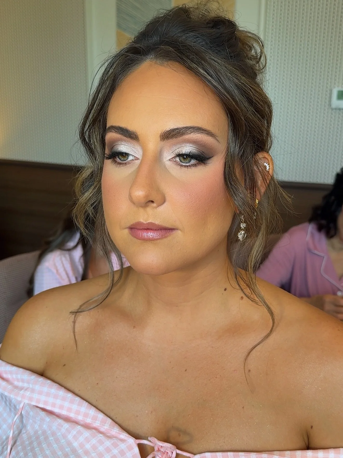 Bridesmaid Glam ✨💕
.
Let&rsquo;s show the beautiful bridal party some loveee! Don&rsquo;t forget to glam up the bride&rsquo;s hype ladies 🕺🪩
.
Hair: @marlainamarie.hair 
.
#bridesmaid #bridesmaidmakeup #bridesmaidglam #clemua #clevelandmakeup #cle