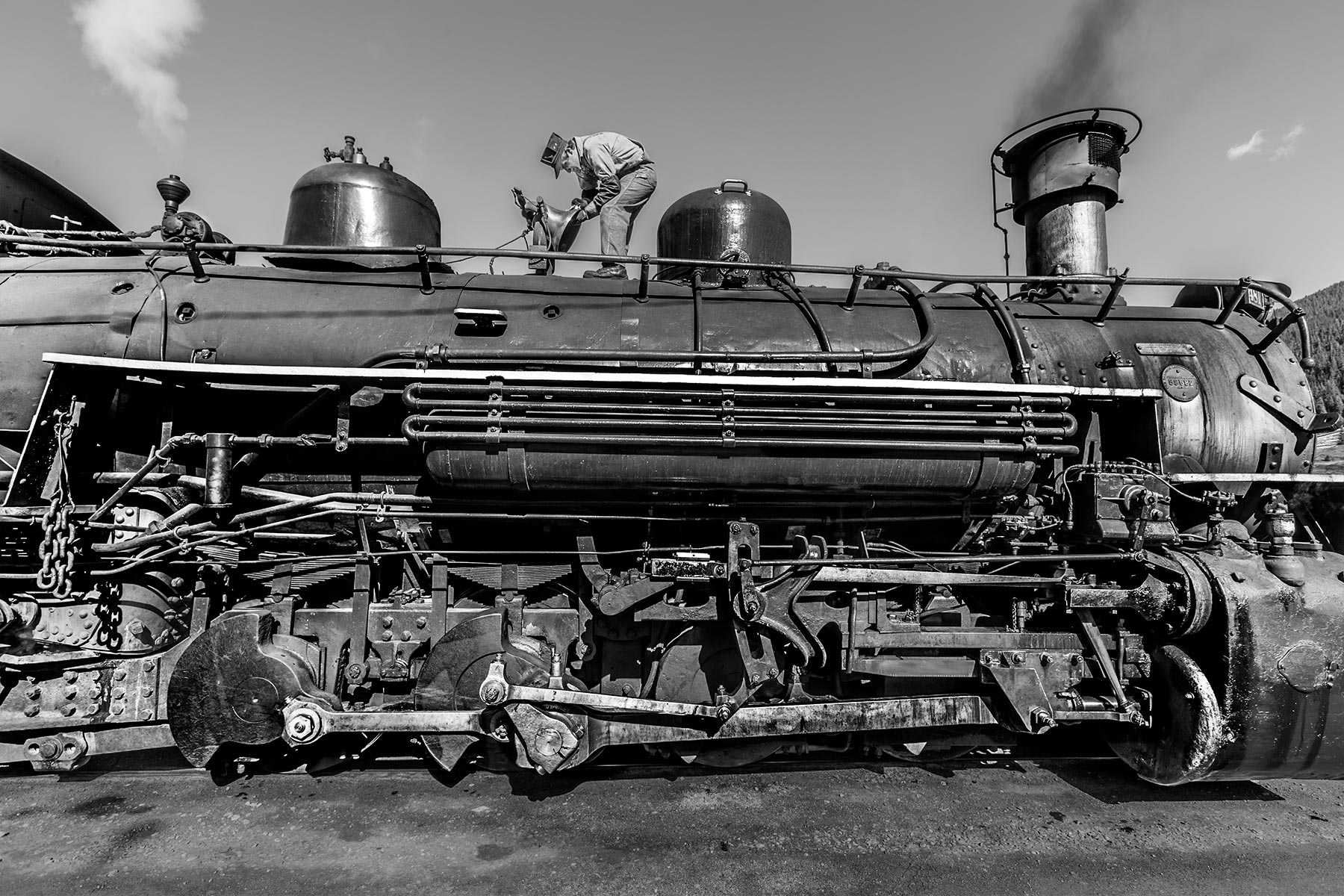 Bell-Clean,-B&W,-wo-drain.jpg