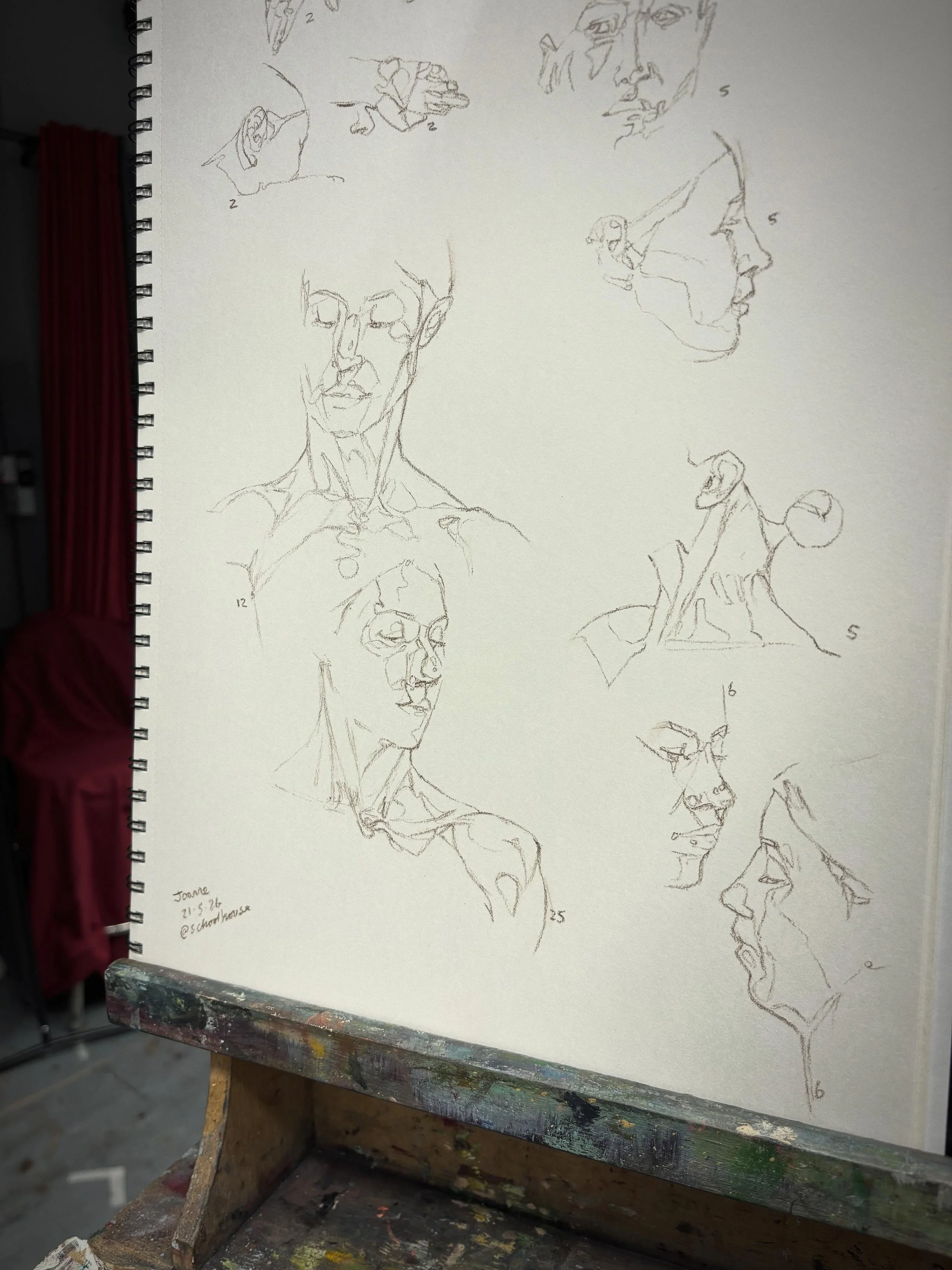 Another enjoyable session of #lifedrawing at @schoolhouseforart today with wonderful model and artist @joannenortheyartist #foodforthesoul