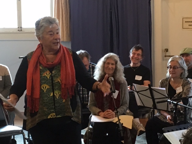 Professor Elaine Leeder teaches about the history of Jewish radicalism at the Ner Shalom Social Justice Café. To the right are Social Justice Café organizers Roberta Teller and Shoshana Fershtman.