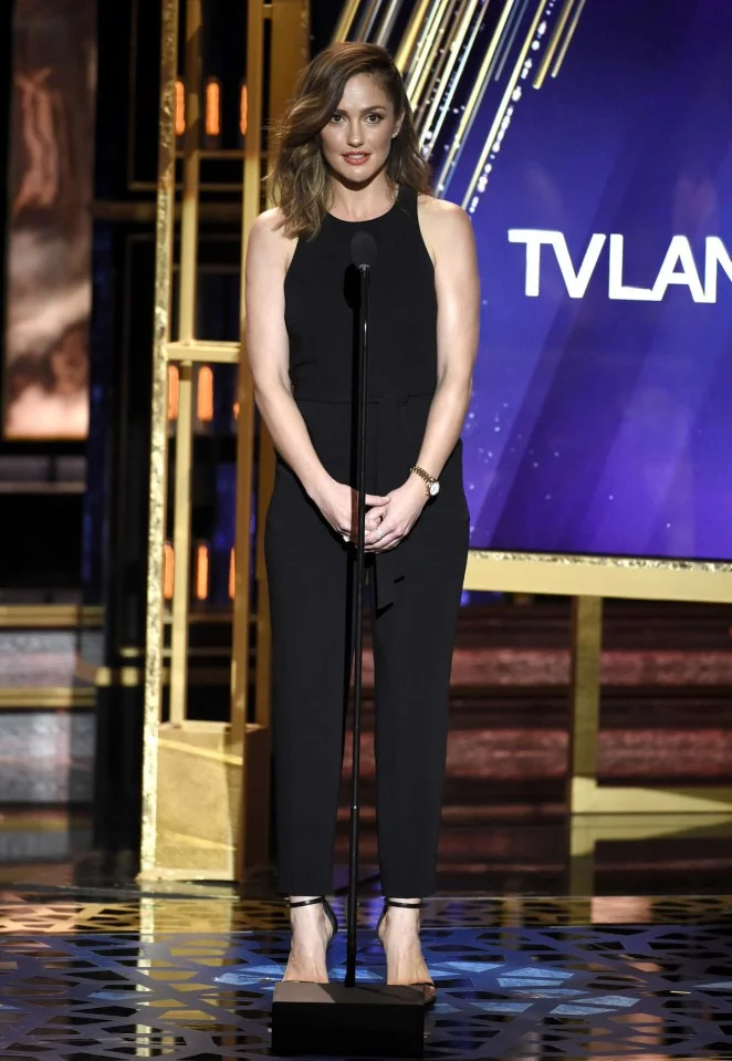 Minka-Kelly--2015-TV-LAND-Awards--04-662x959.jpg