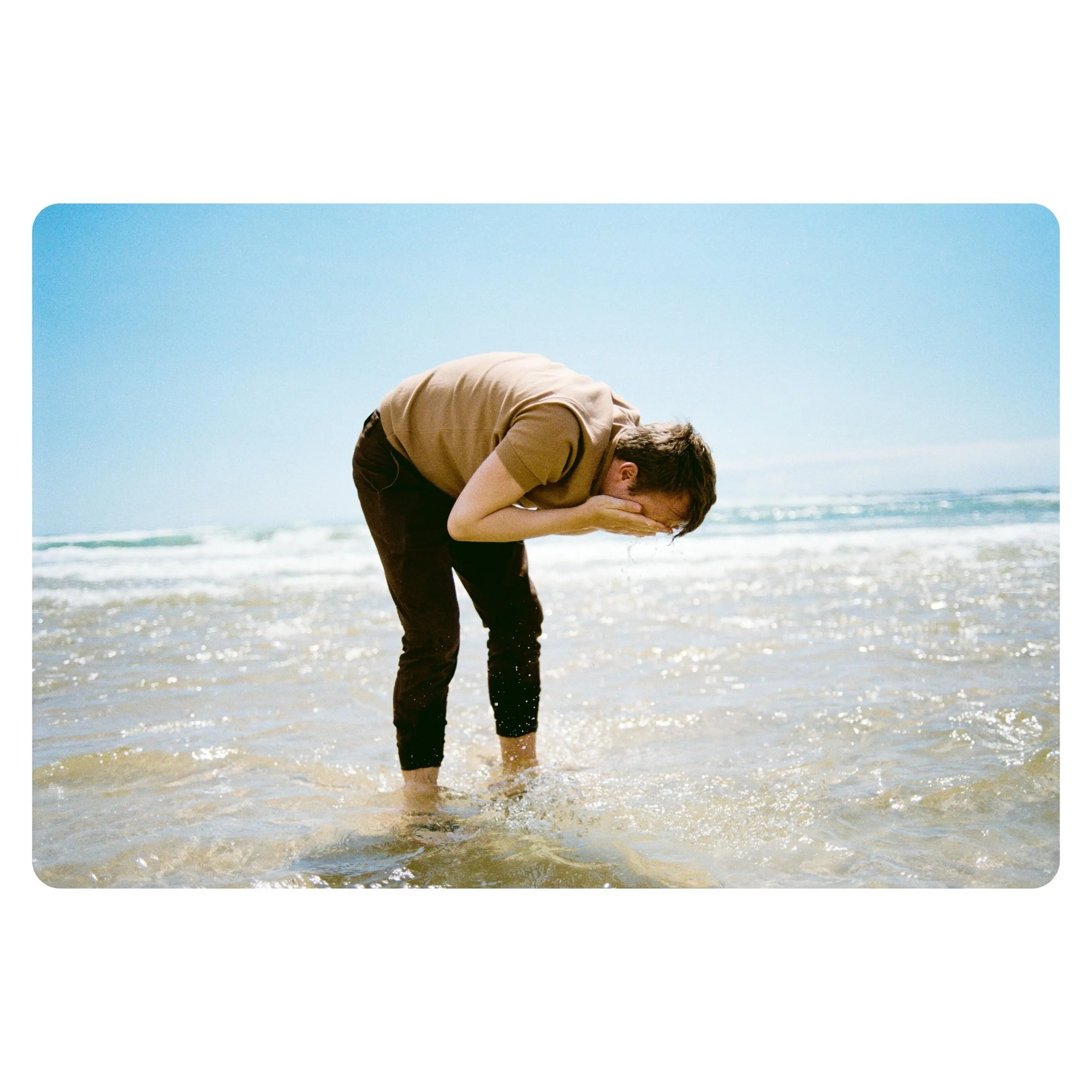 .
.
.
#filmphotography #analogphotography #kodak #portugal #lisbon #kodakgold200 #nikon #nikonf100 #sea