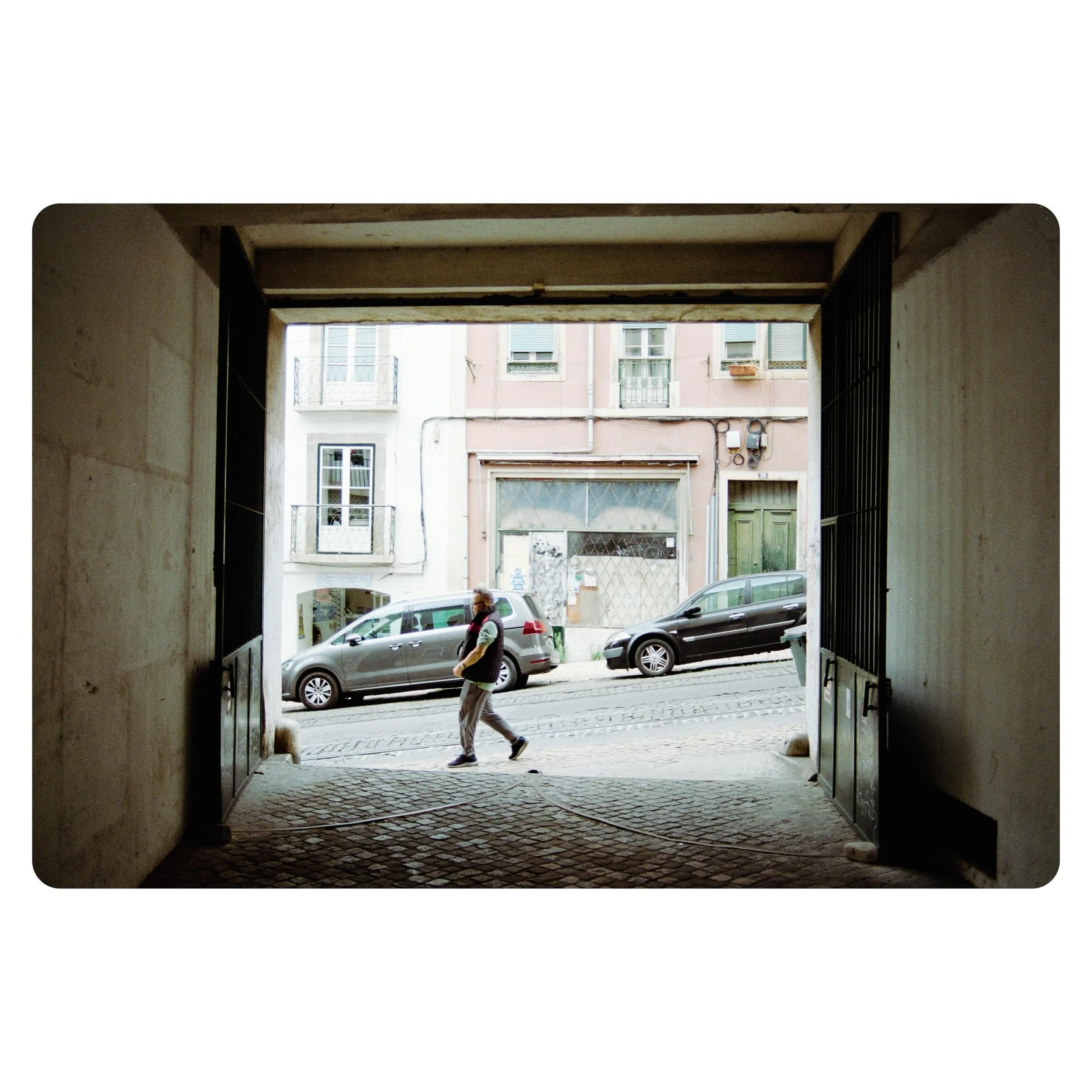 .
.
.
#filmphotography #analogphotography #kodak #portugal #lisbon #kodakgold200 #nikon #nikonf100