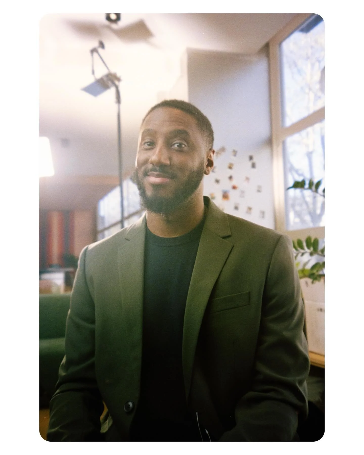 .
.
.
.
March 2025, Paris &amp; Berlin
Kodak Portra 160 / Minolta Riva Zoom 115