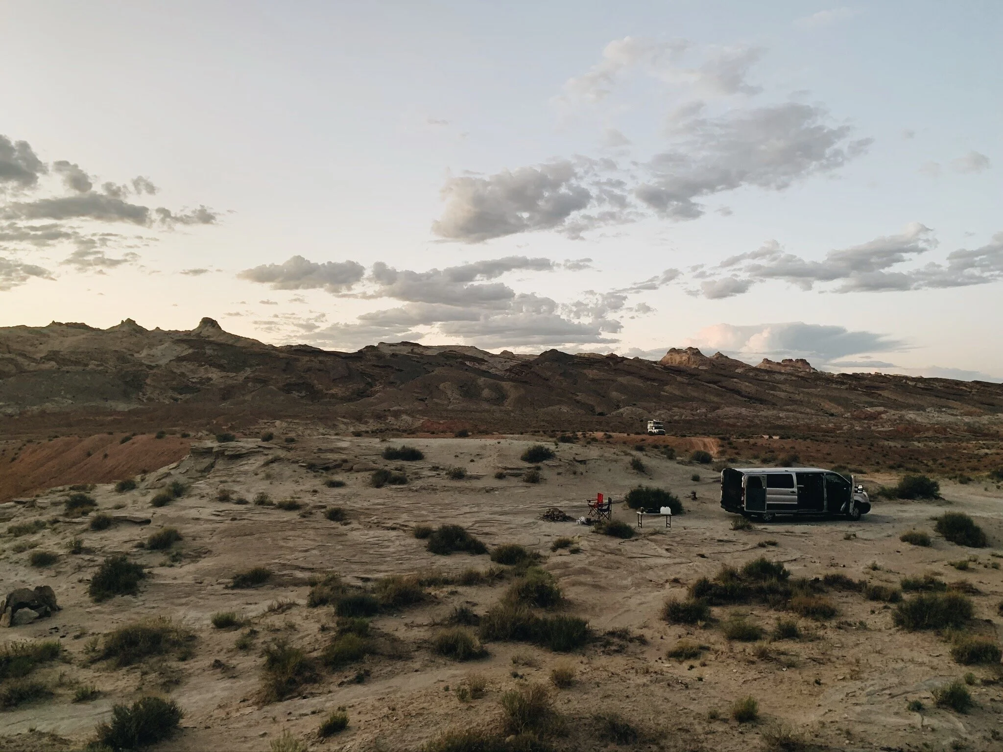 The Starter's Guide to Free Camping in The US: Boondocking Basics &amp; Dispersed Camping Tips