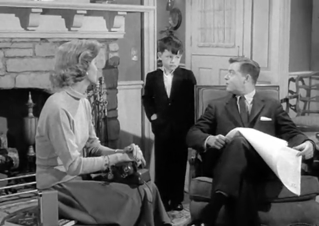 June's first look, Beaver's tie has been "kiped", the original Ward