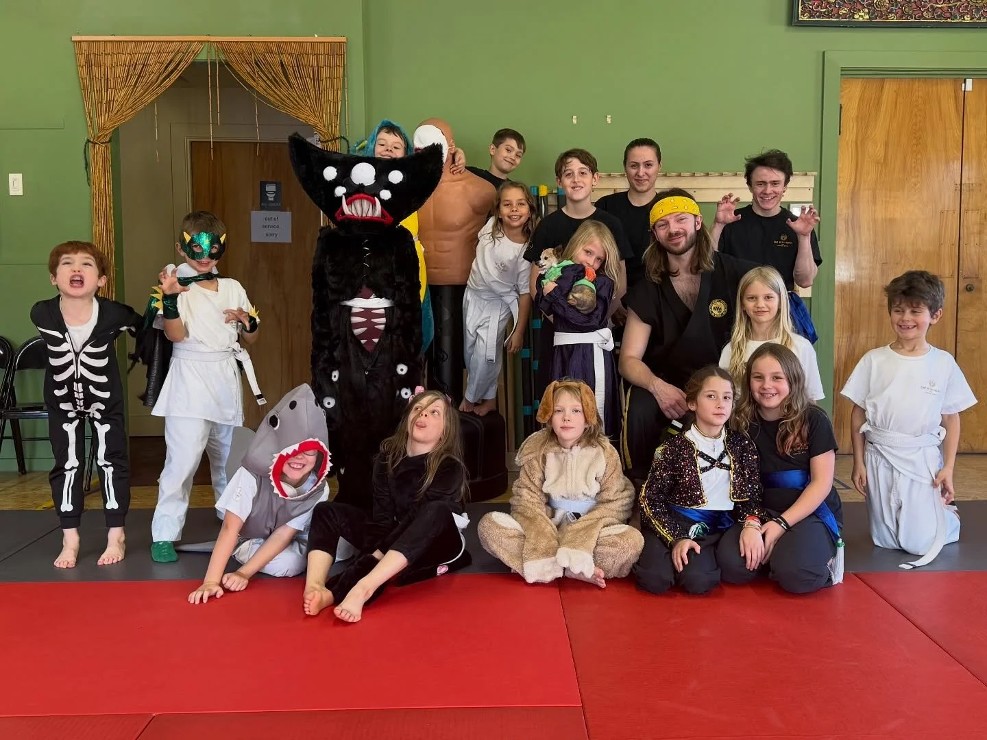 🎃Halloween Week was SO MUCH FUN at One With Heart! Here&rsquo;s a glimpse at our after-school program&rsquo;s Halloween spirit, and swipe for Boyfriend&rsquo;s perfect #labubu costume 😁