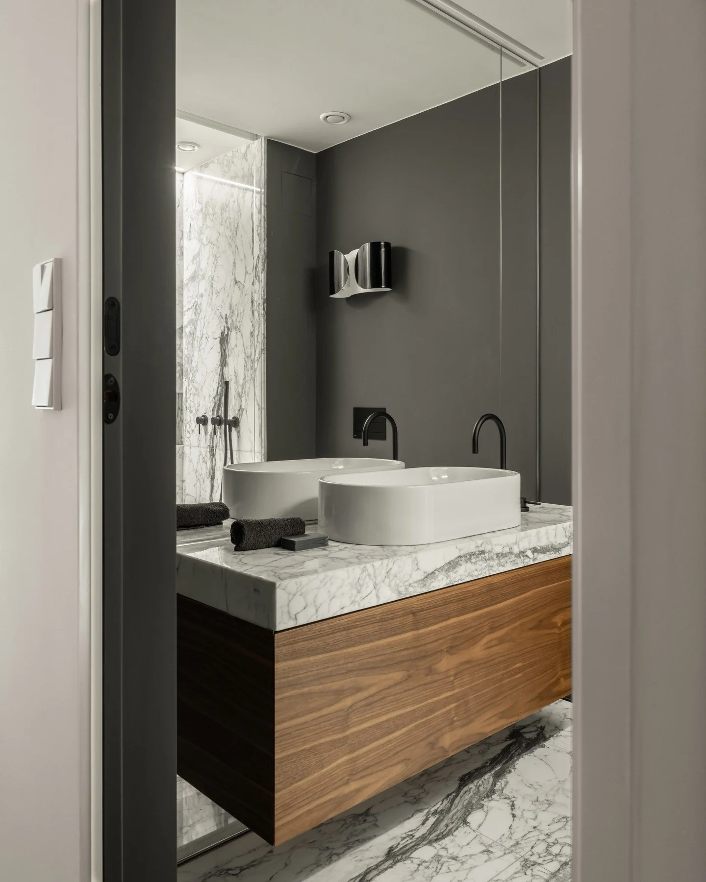 Bathroom in marble and walnut - Project RD

Photo by Alexander Kyuchukov