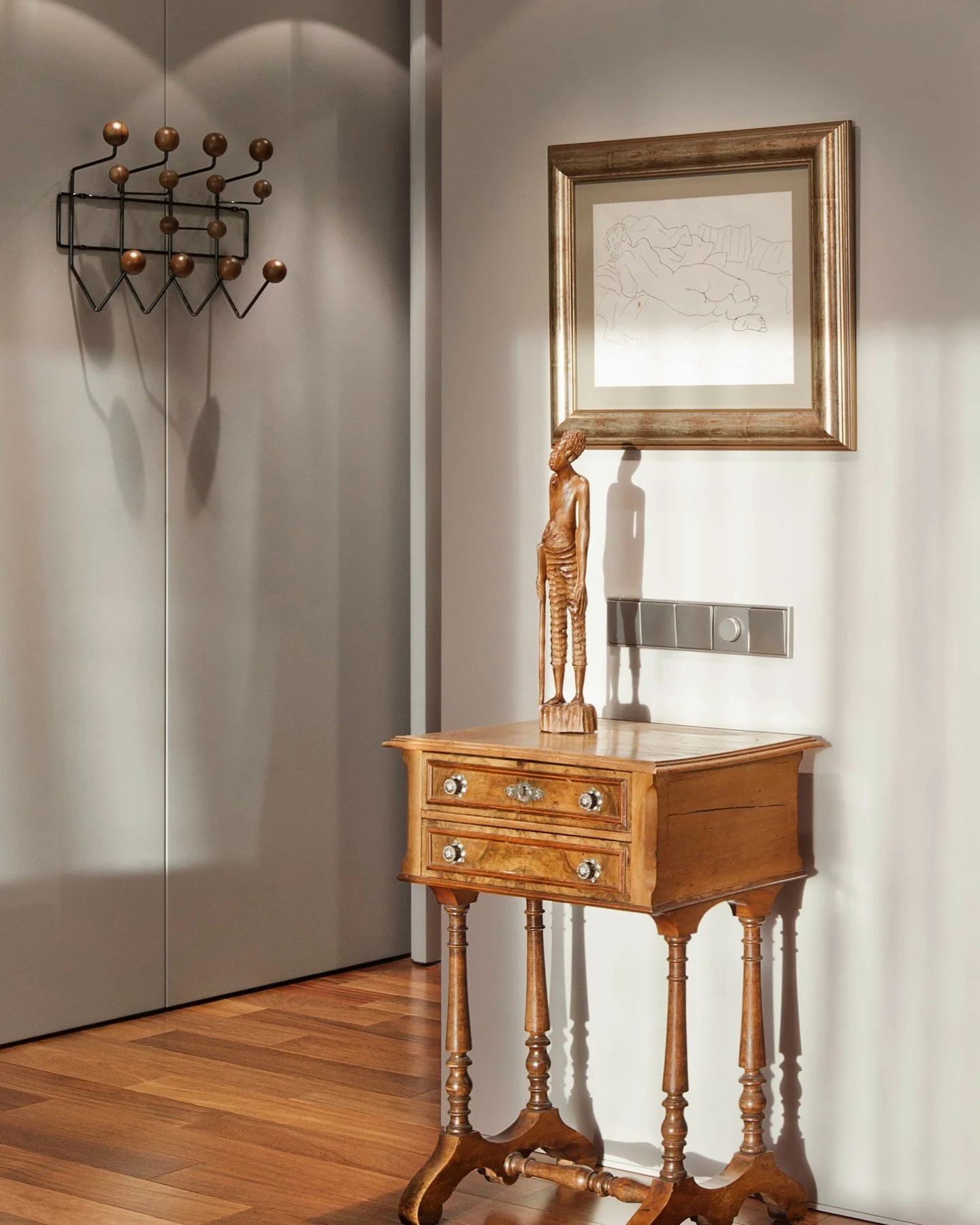 Project L - A mix of classical and modern with a touch of humour.

Photos by Vencislava Vasileva @vencislava_vasileva