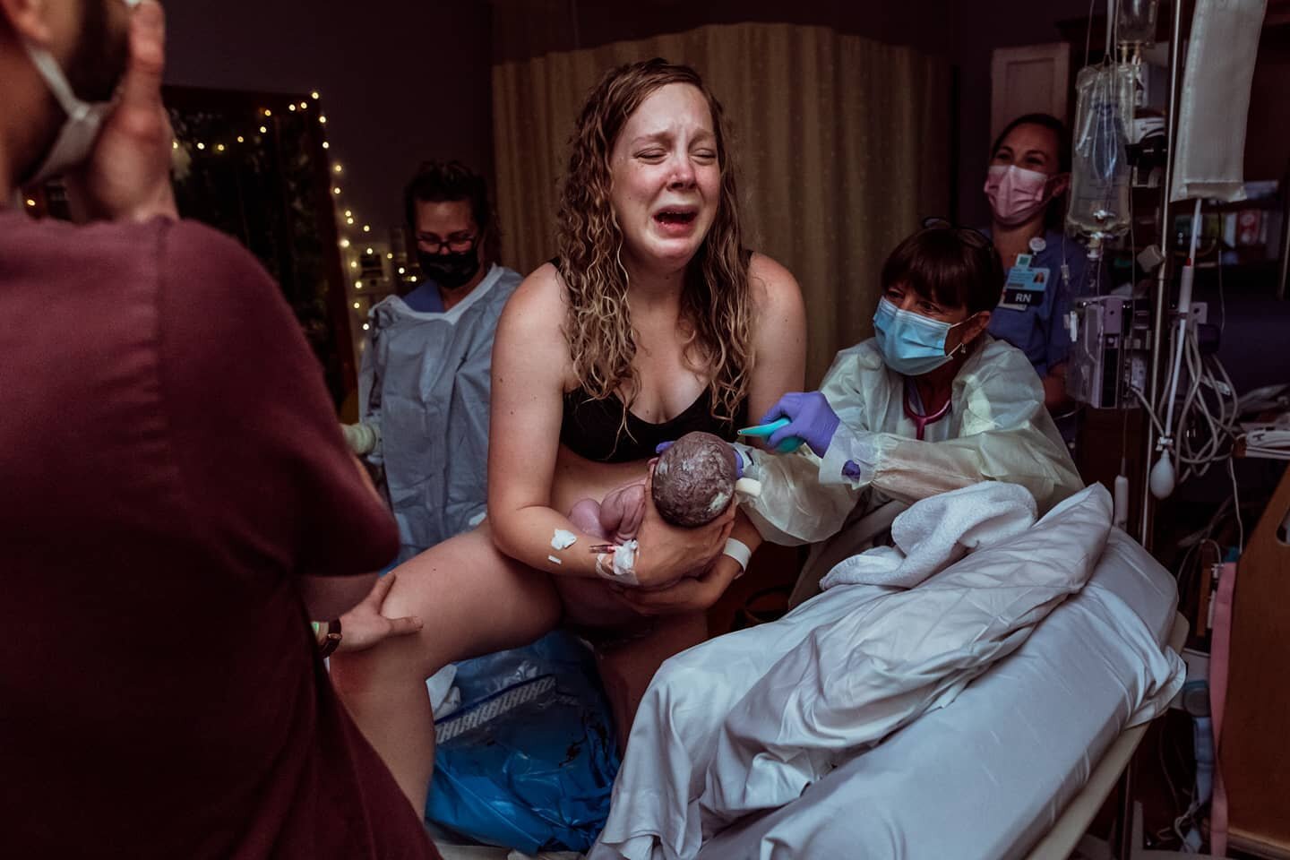 Look at that expression! It&rsquo;s easily one of my favorite photos from this birth.

It&rsquo;s an epic image for all the obvious reasons--loads of emotion and, hello, a moments old baby!&nbsp; But for me, what makes this photo even more wonderful 