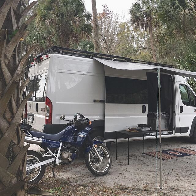 Home bound...Florida was fun and for the past couple weeks it still seemed somewhat normal despite the chaos. #shitsgettingreal #homebound #winterescape is over #nx250 #promastercampervan #gypsy #vanlife to  #quarantinelife