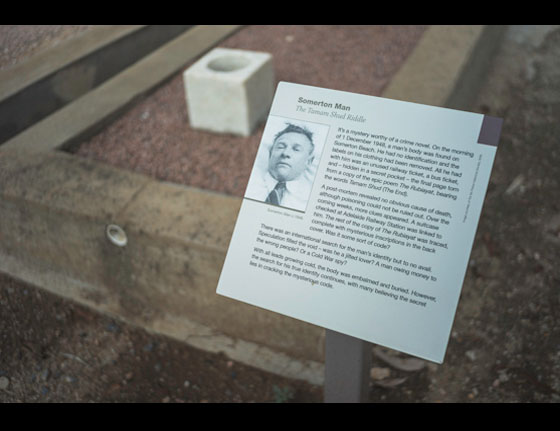Grave2.jpg