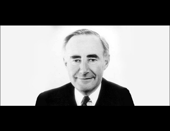 Roger-Hollis.jpg