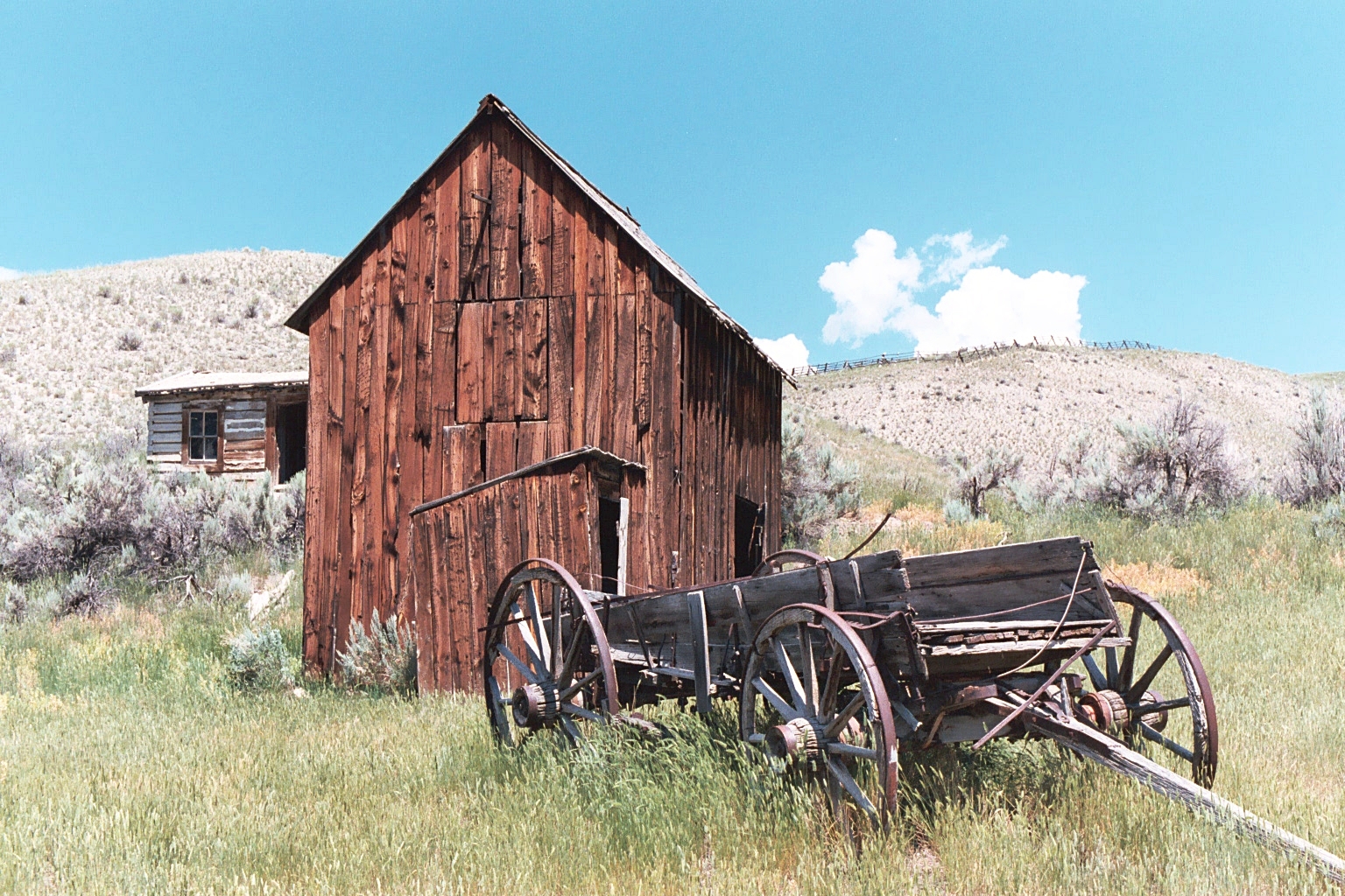 Old Wagon+Barn 1.JPG