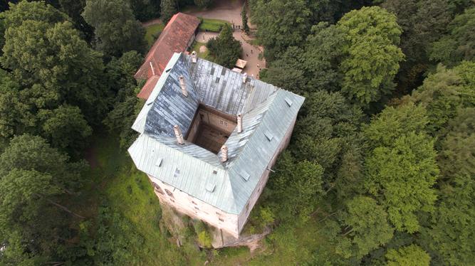 A directly overhead shot of Houska Castle, showing some of the inner courtyard. Photo by Miroslav Šálek