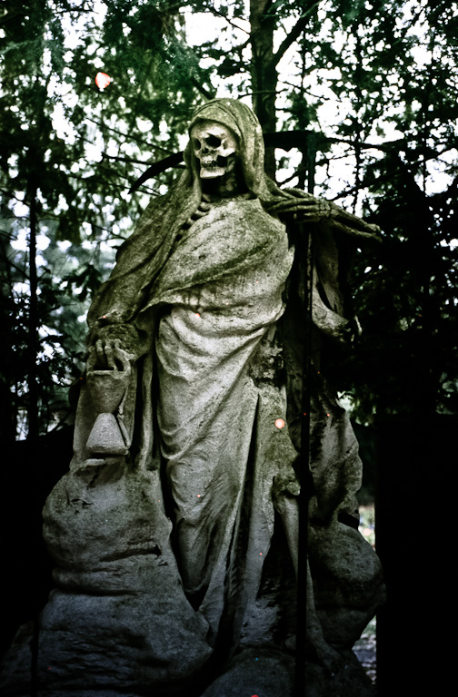 The Reaper at Melaten Cemetery in Cologne (depicted on the map for this episode). Photo by Flickr user Alexander Boden. CC by-SA 2.0