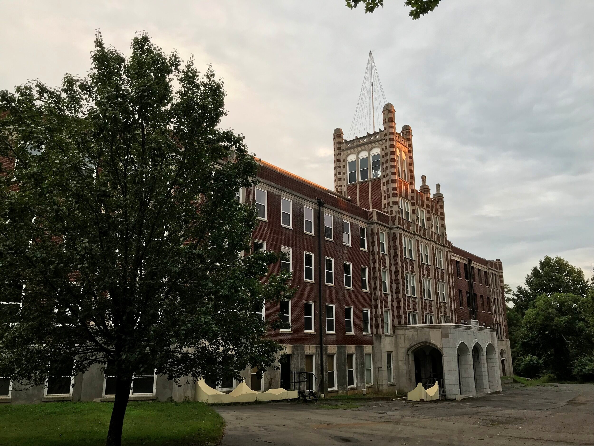  The front side of Waverly Hills showing the central entrance, right before sunset. 