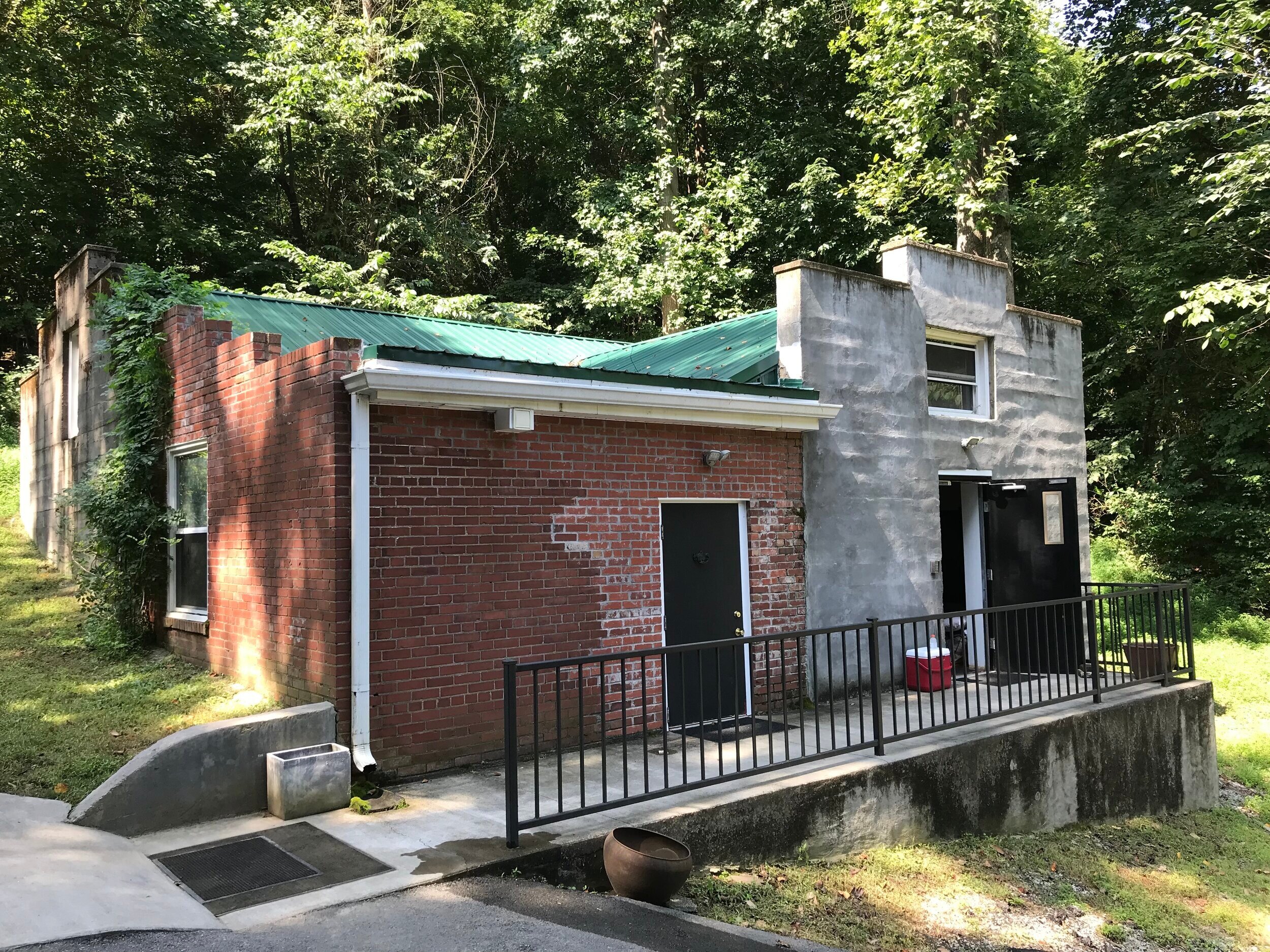  The “bunkhouse” where overnight investigators can catch a few hours of sleep the next day.  Part of this building used to be the original water pumphouse for Waverly. 