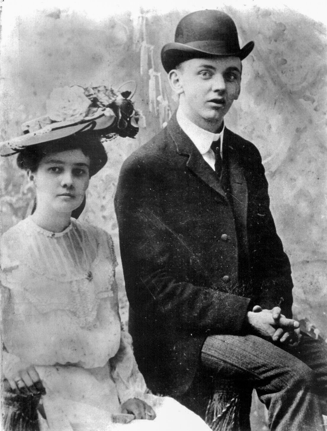  Edgar and Gertrude Cayce. 
