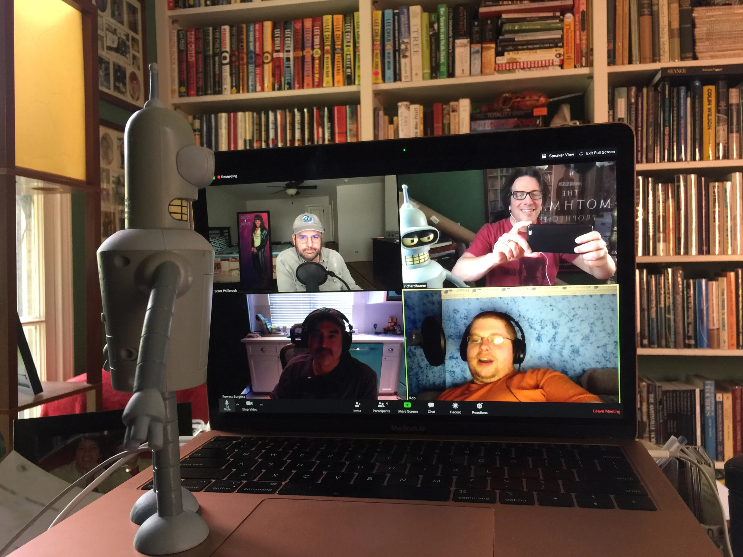 Ep 173: The Fortean Buzzkills and Rich – Roundtable 1