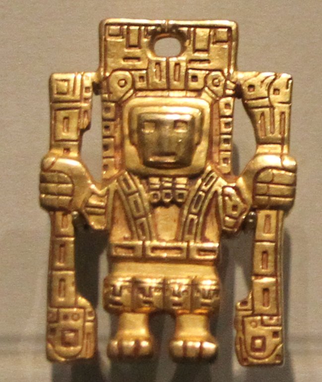  Gold amulet from Tiwanaku, photo by Tony Hisgett from Birmingham, UK, CC BY 2.0, via Wikimedia Commons 