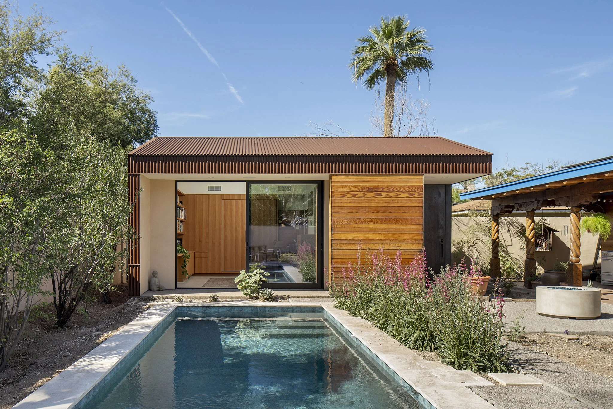  ARCHITECT: StudioROEDER  CONTRACTOR: Equilibrium Design Build  PHOTOGRAPHY: Grey Shed Studio 