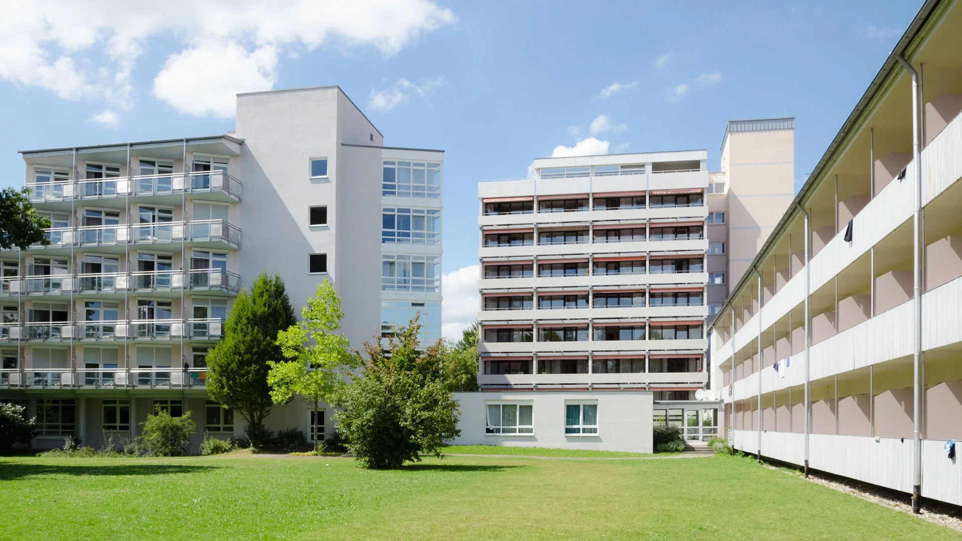 3 Edificios HI | 3 HI Buildings