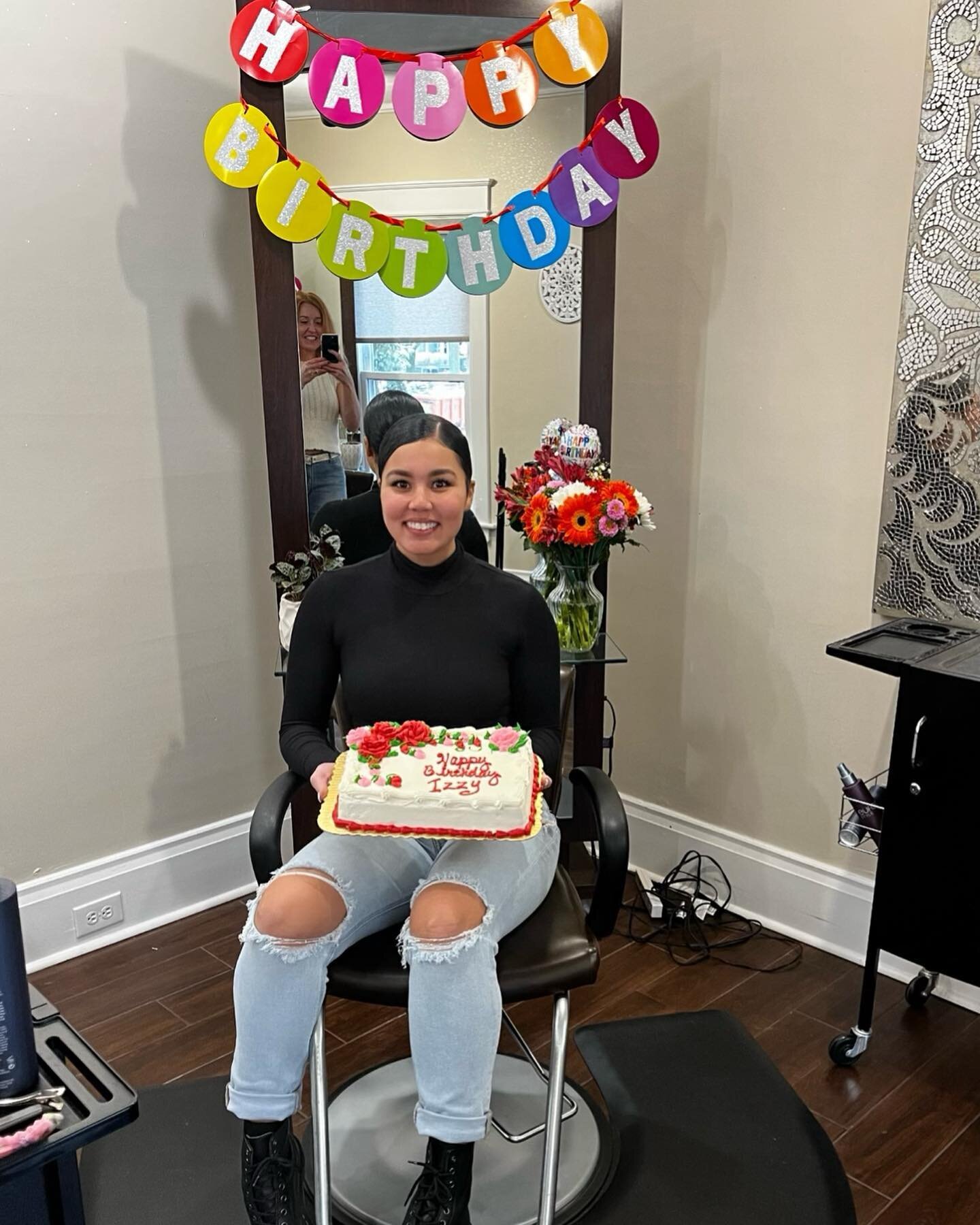 Happy Birthday Izzy! Wishing you a year filled with blessings and happiness. We love you, baby girl💕 #birthdaygirl #celebrate #eriepasalon #eriepalashes #eriepahairstylist #salonlife #salonfamily 
@glamourbyizzy @isabelleerose_