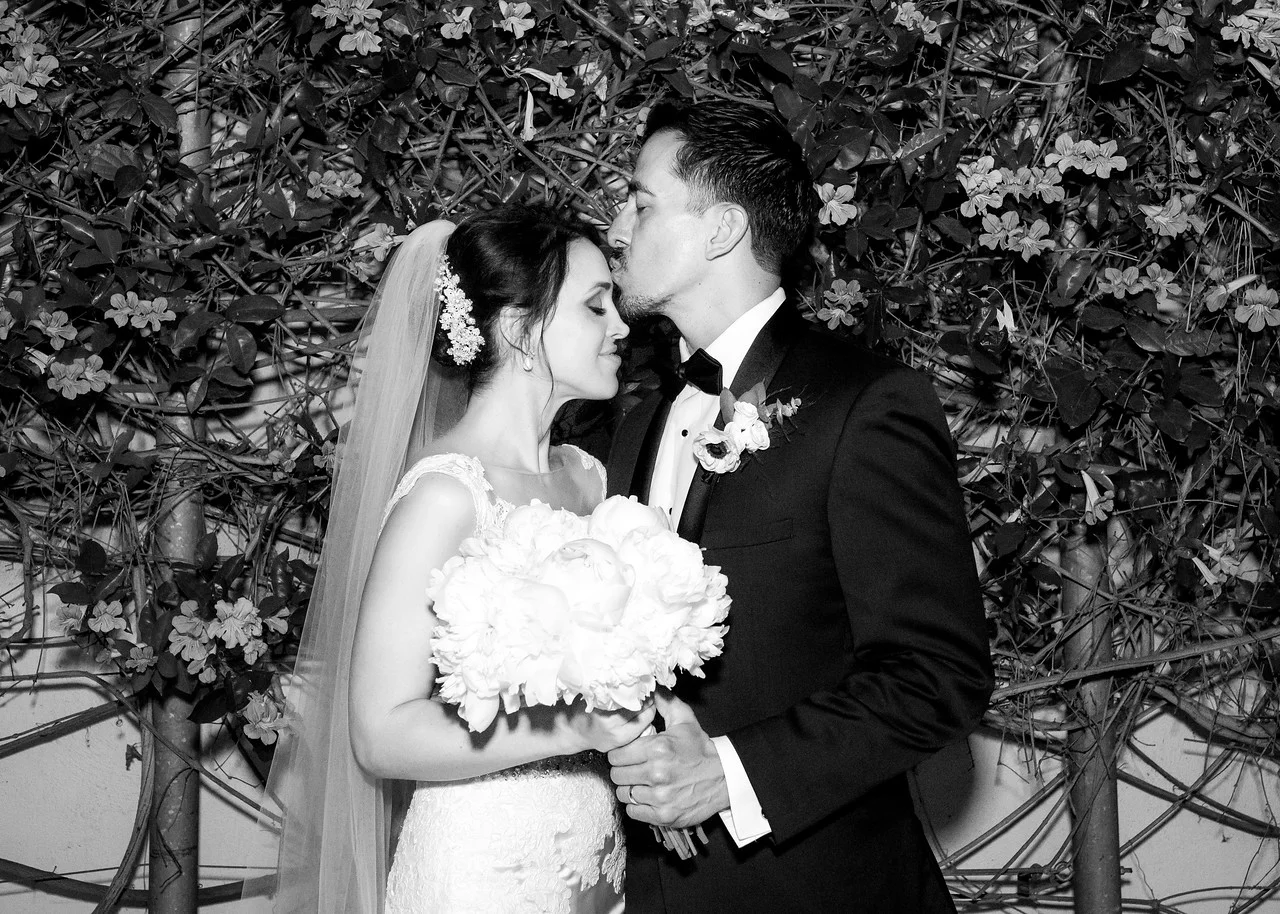 Turchin_20170421_Debora-Felipe-Wedding_265BW-X2.jpg